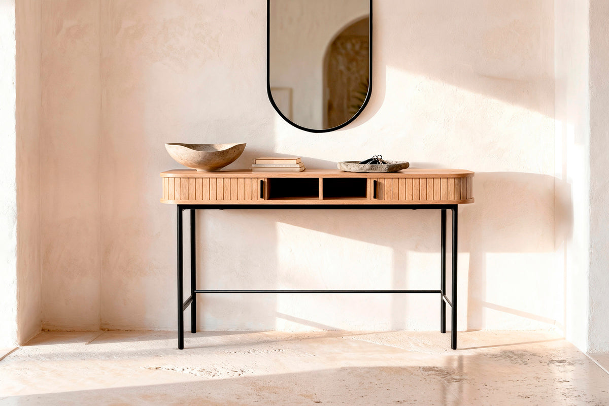 Jaska Console, Carvalho/Black