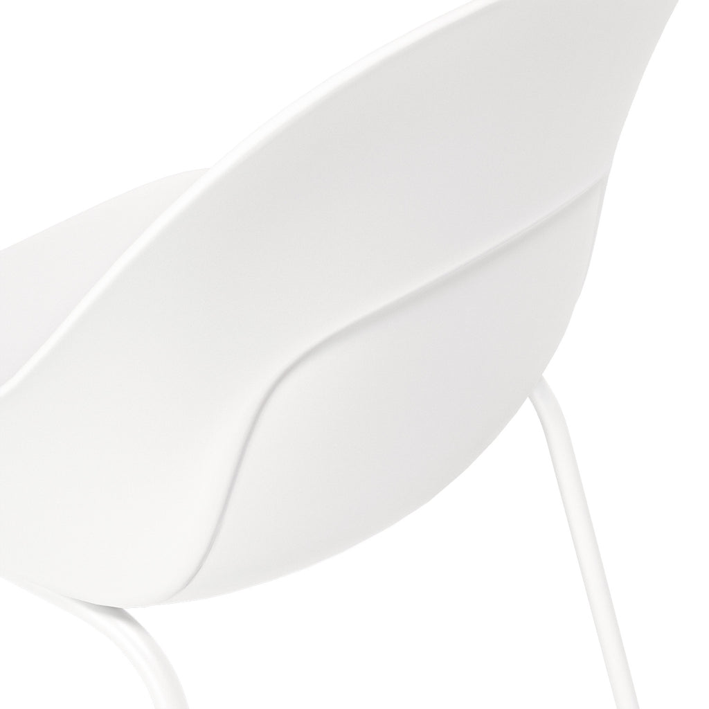 White Sephora chair
