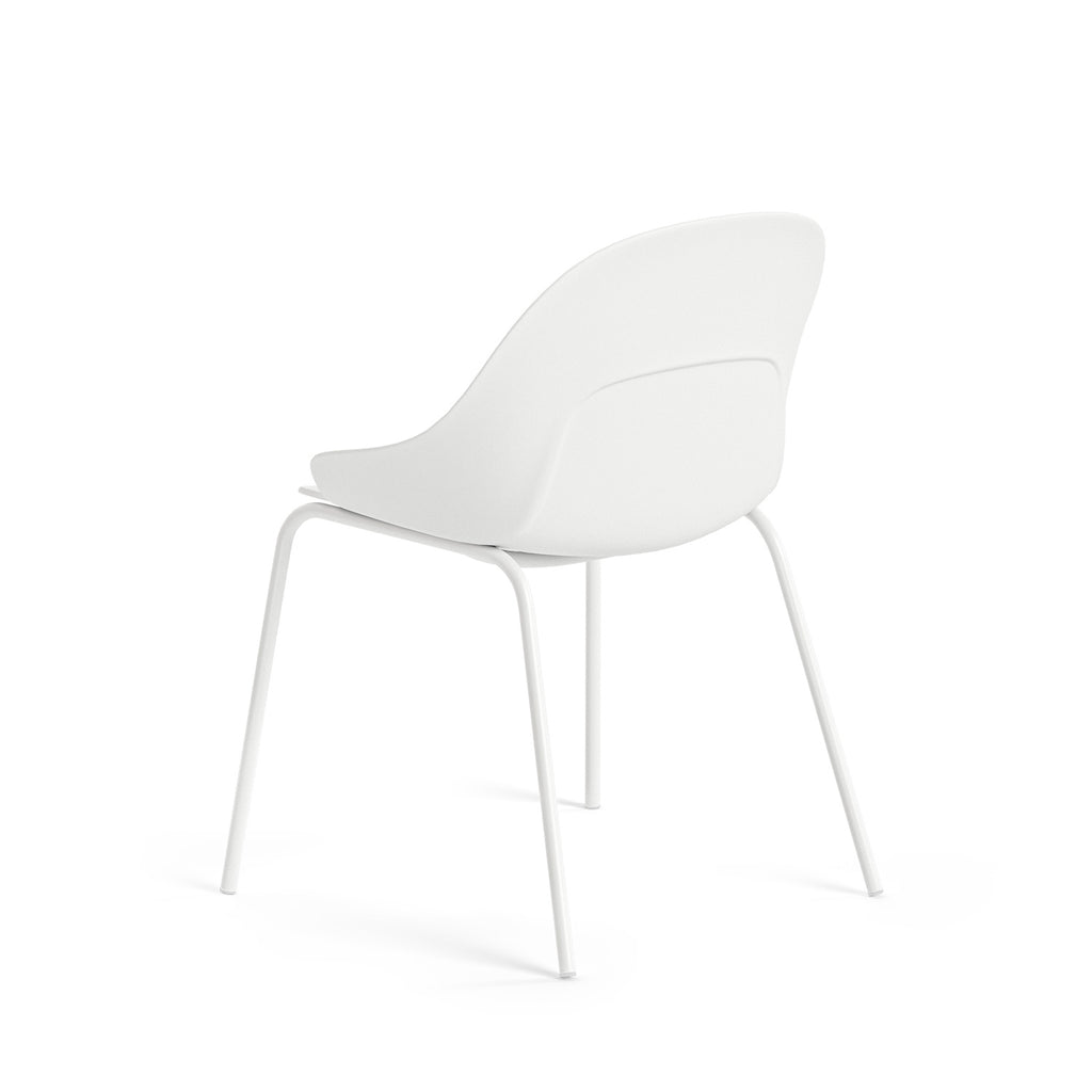 White Sephora chair